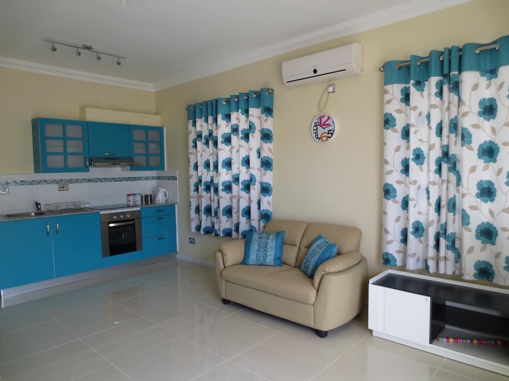 Apsara Apartment *